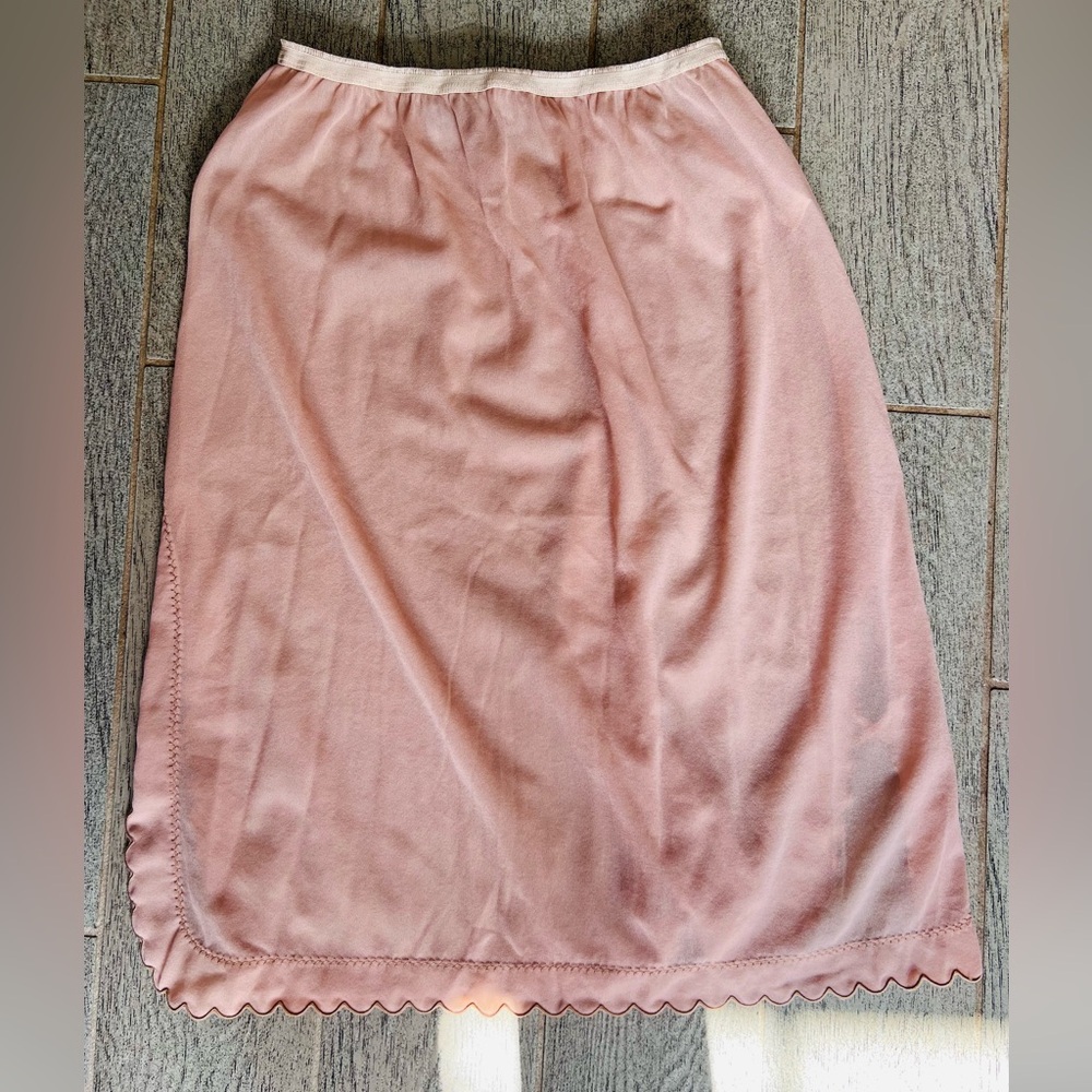 Hollywood Vassarette vintage blush pink slip excellent condition XS